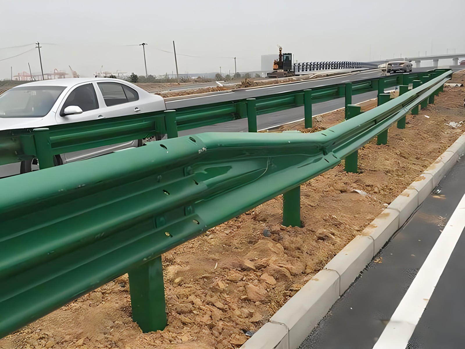 肇庆高速波形护栏板日常维护方案确保道路安全新举措